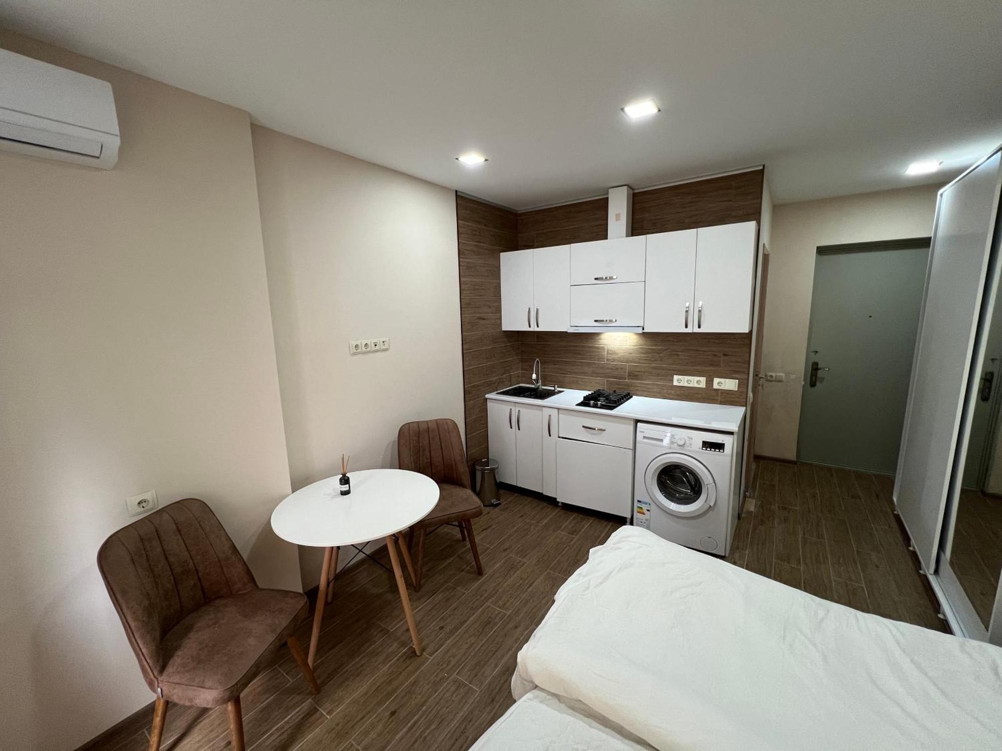 באטומי Hotel Paris מראה חיצוני תמונה