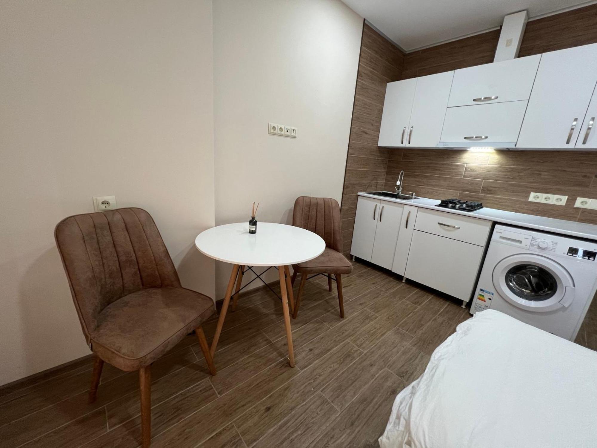 באטומי Hotel Paris מראה חיצוני תמונה
