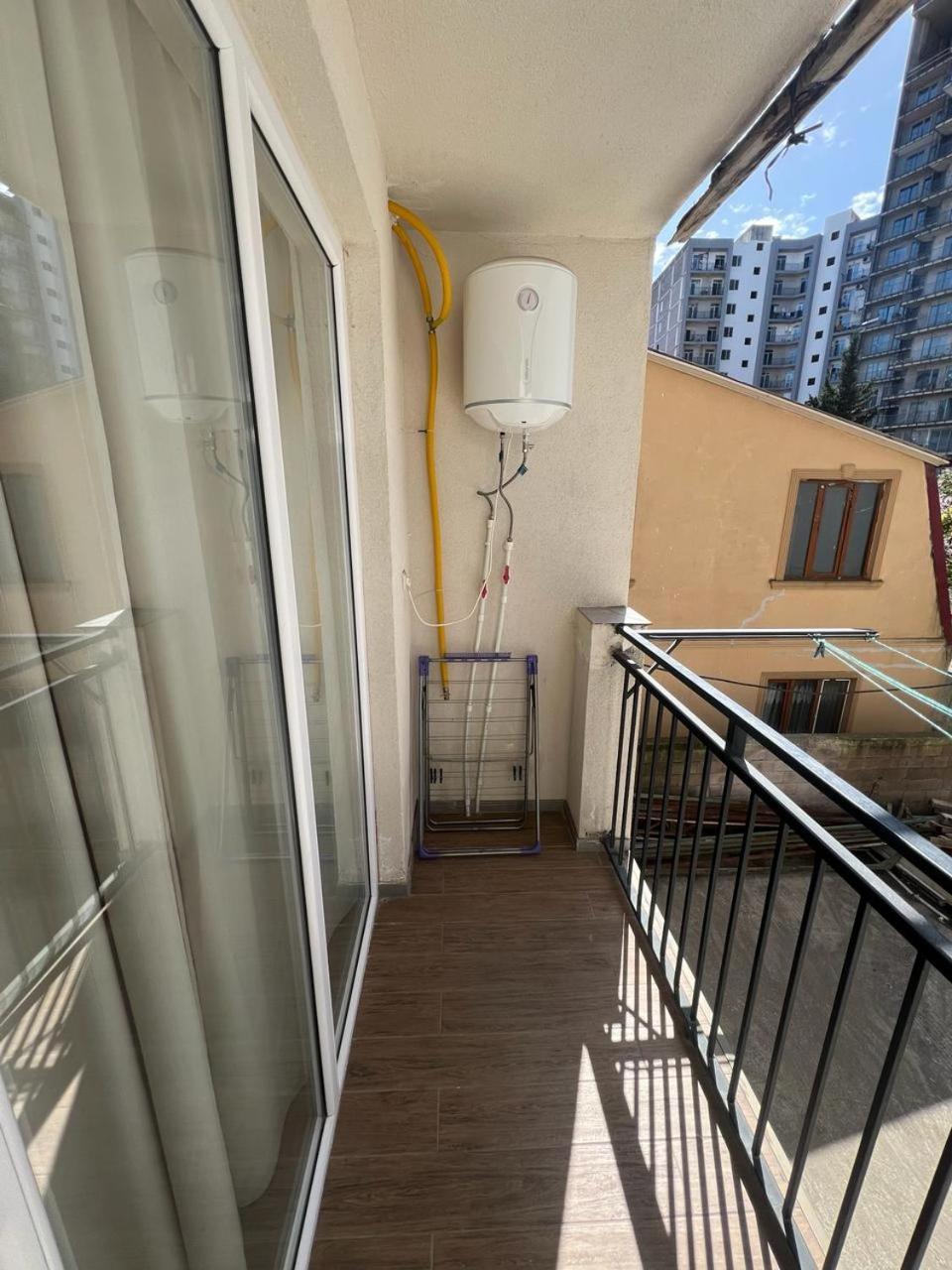באטומי Hotel Paris מראה חיצוני תמונה