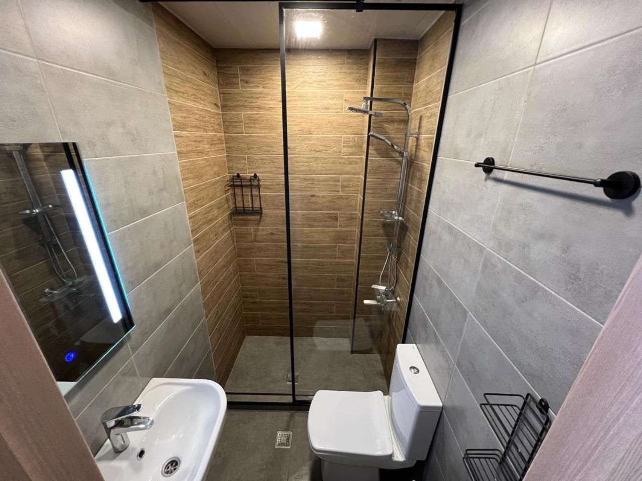 באטומי Hotel Paris מראה חיצוני תמונה