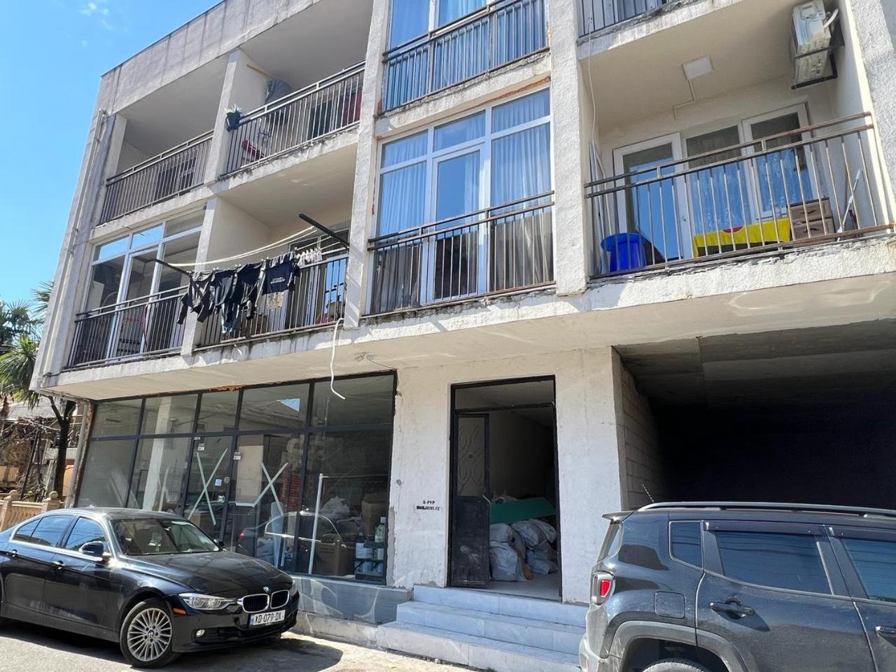 באטומי Hotel Paris מראה חיצוני תמונה