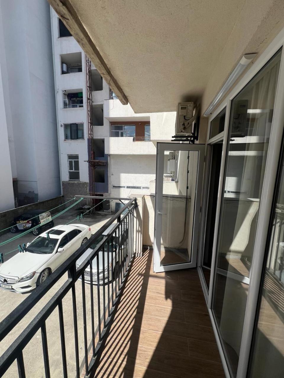 באטומי Hotel Paris מראה חיצוני תמונה
