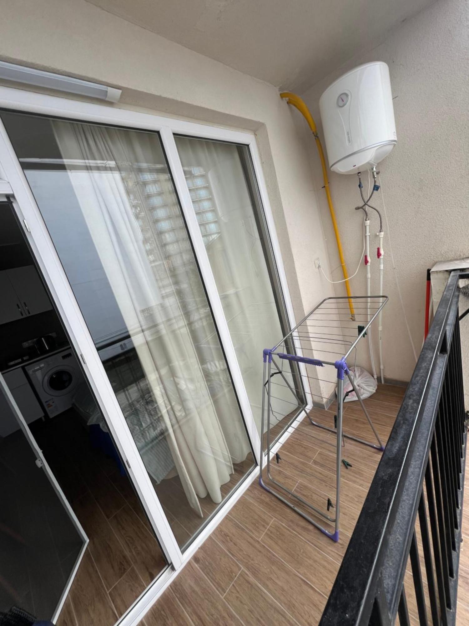באטומי Hotel Paris מראה חיצוני תמונה